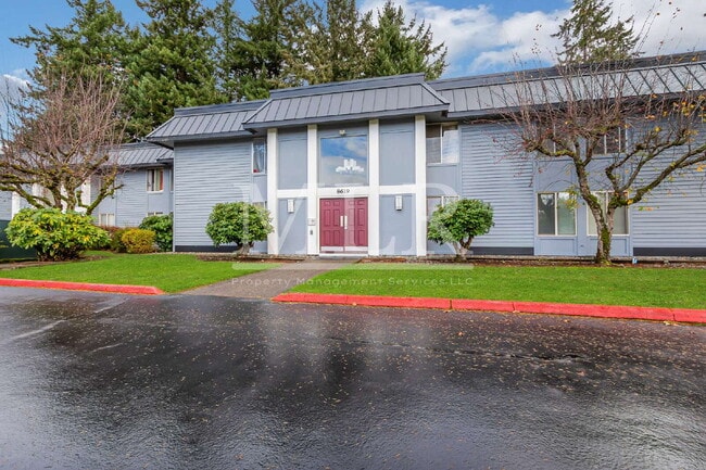 Building Photo - 8619 Zircon Dr SW