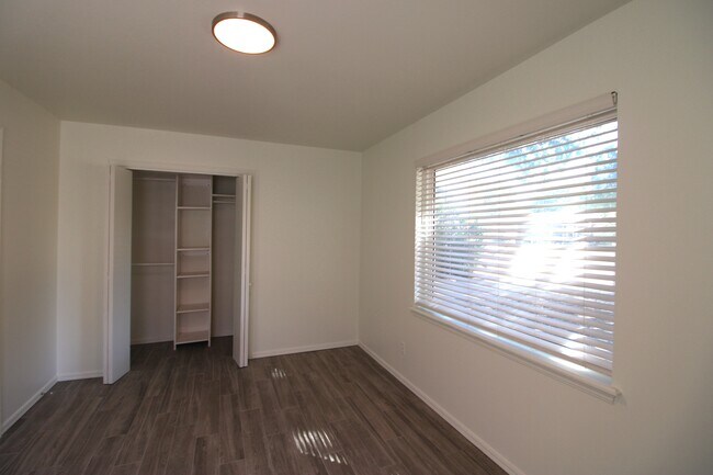 Building Photo - 59 Shirley Ln