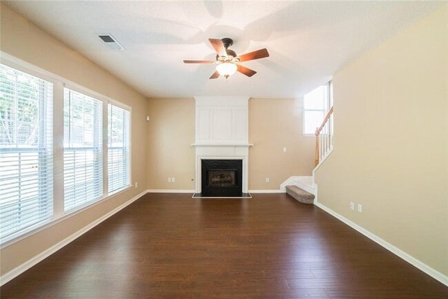 Building Photo - 3495 Ridgefair Dr