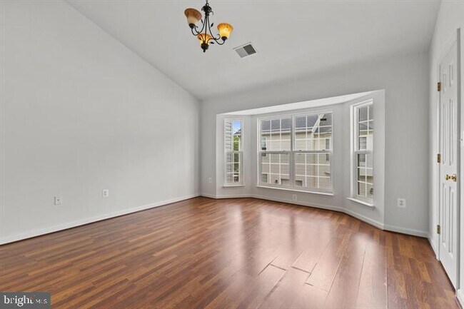 Building Photo - 46212 Walpole Terrace