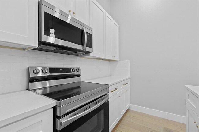 Building Photo - 1508 Rockdale Cir
