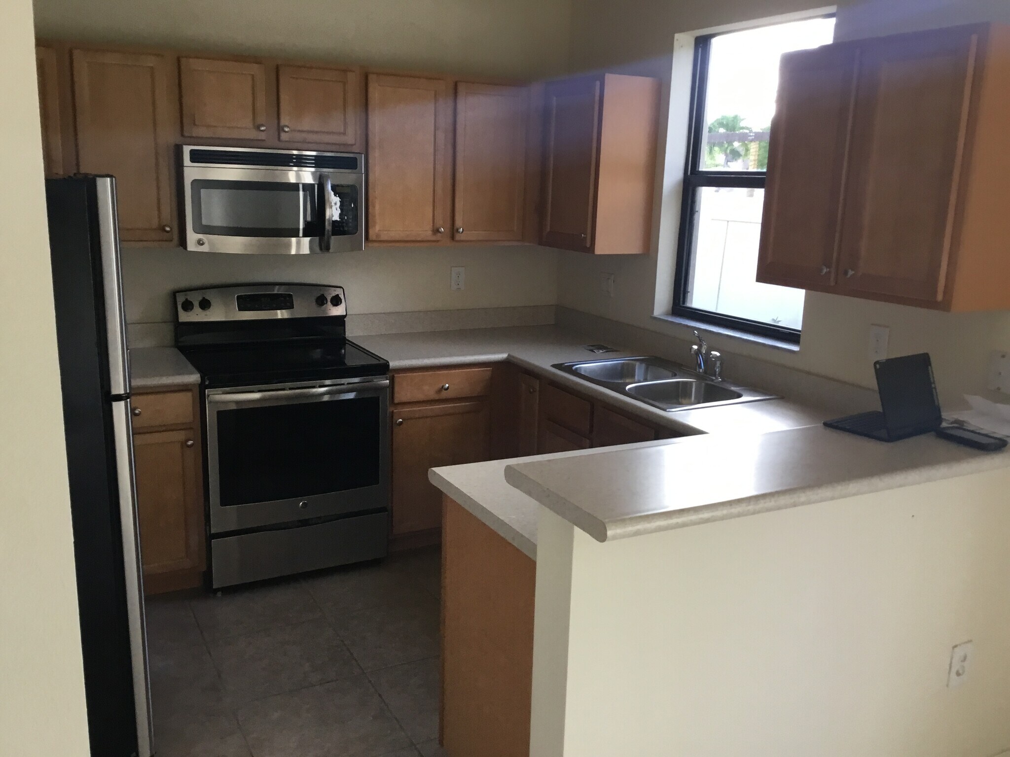 Building Photo - 3370 W 90th St