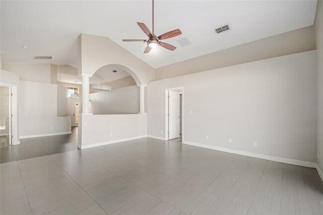 Building Photo - 4655 Doral Park Ave