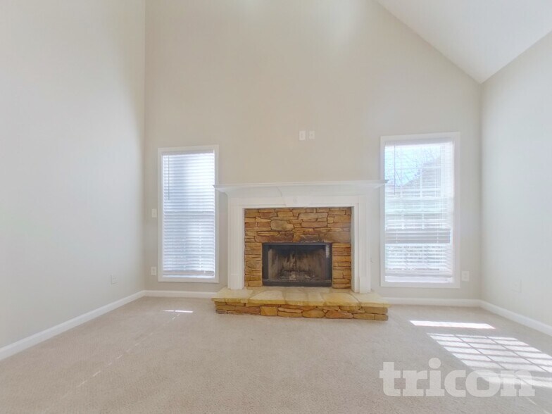 Building Photo - 129 Avery Way