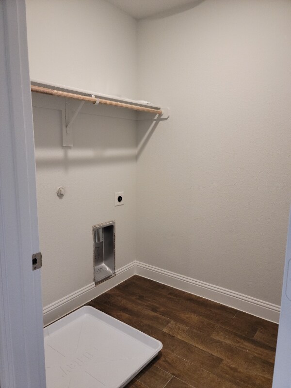 Building Photo - 6820 Meadow Crest Dr