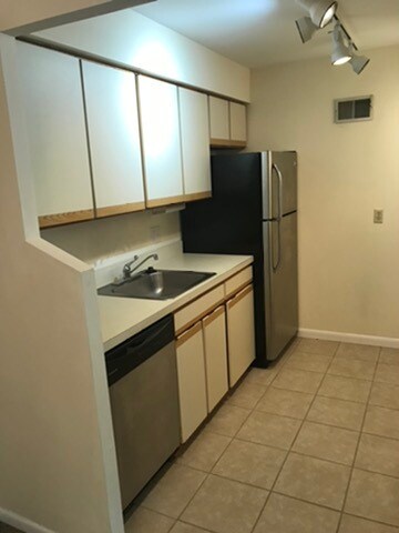 Building Photo - 140 Green Turtle Ln