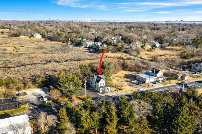 Building Photo - 616 W Ocean Heights Ave