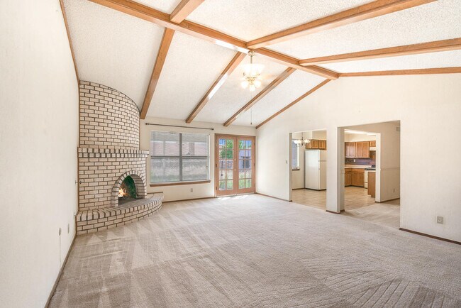 Building Photo - 4652 R L Shoemaker Dr