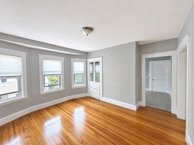 Building Photo - 117 Merrymount Rd