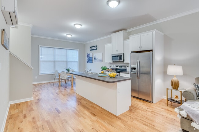 Building Photo - 53 Foal Ln