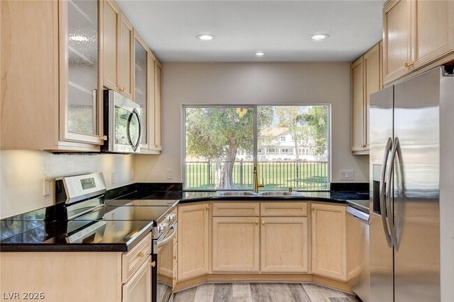 Building Photo - 2999 Bel Air Dr