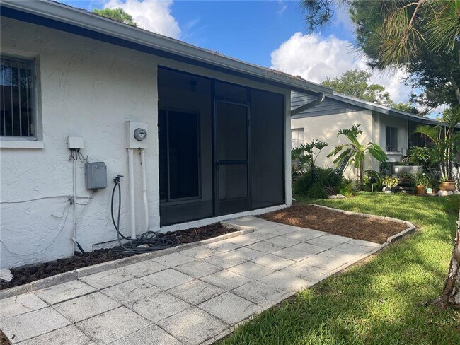 Building Photo - 3745 Mission Ct