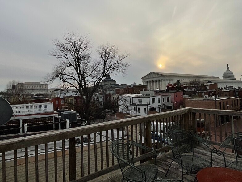 Building Photo - 120 3rd St NE