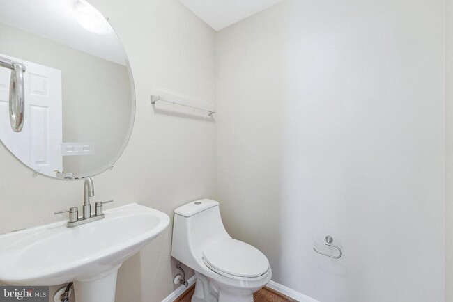 Building Photo - 21765 Tottenham Hale Ct