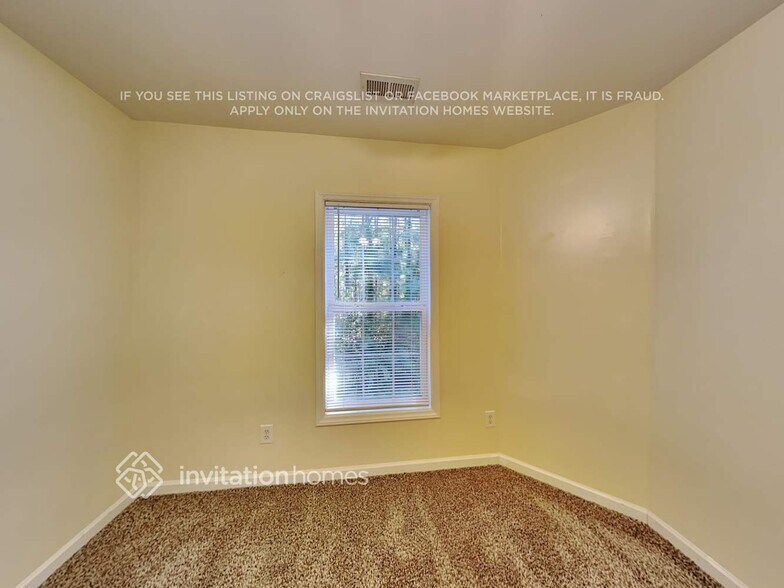 Building Photo - 74 Randolph Dr