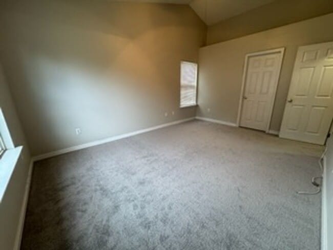 Building Photo - Beautiful two story home in the Ashbrook C...
