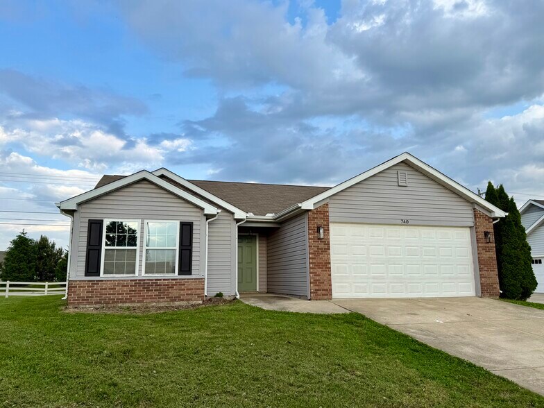 Building Photo - 740 Amos Ct