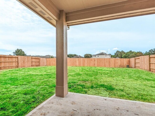 Building Photo - 2023 Stella Pne Dr