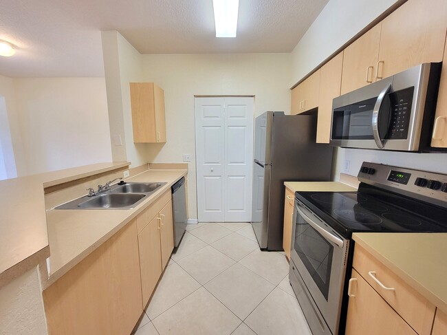 Primary Photo - 2109 Belmont Ln