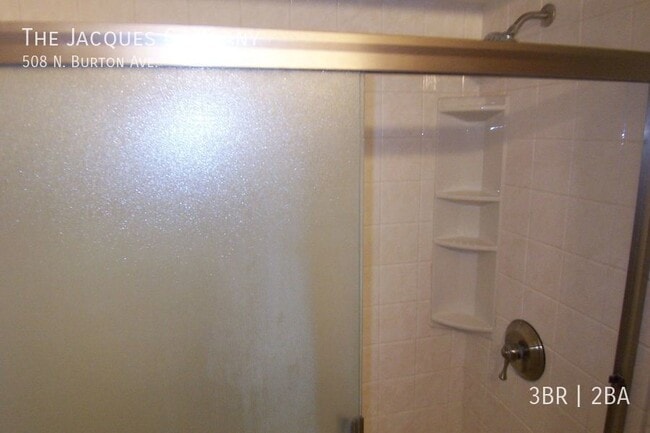 Building Photo - 508 N Burton Ave