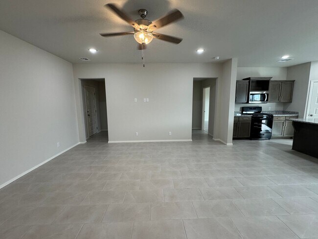 Building Photo - NEW CONTRUCTION - 4 bed-3 bath-3 car garage.