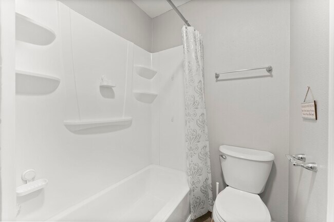 Building Photo - 71 Hideaway Dr