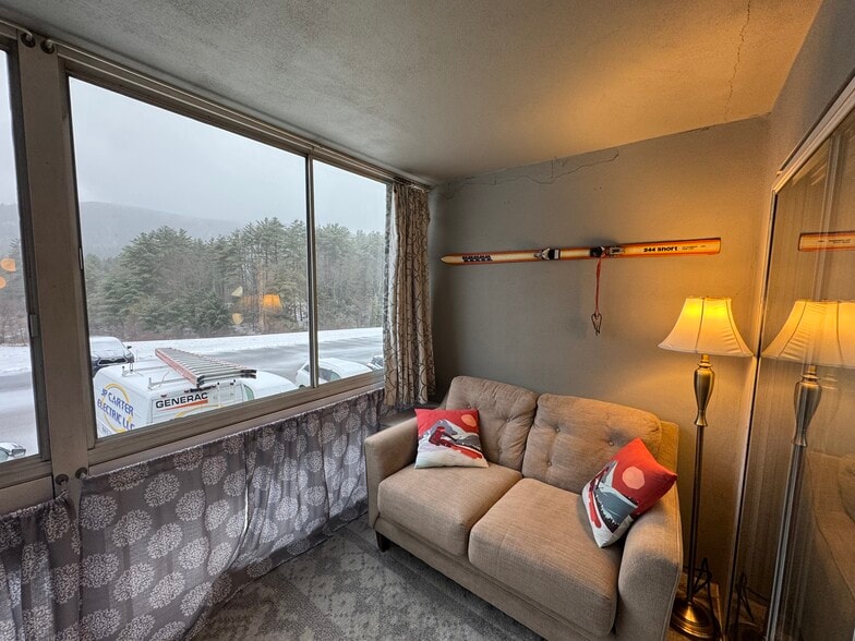 Building Photo - 663 Cherry Valley Rd