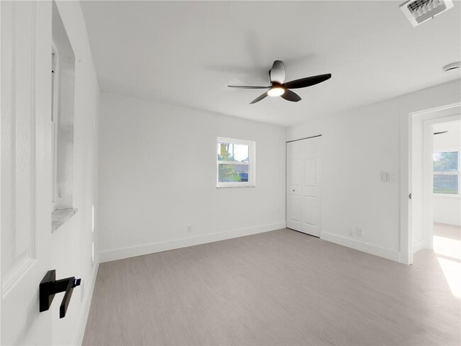 Building Photo - 941 Kathy St