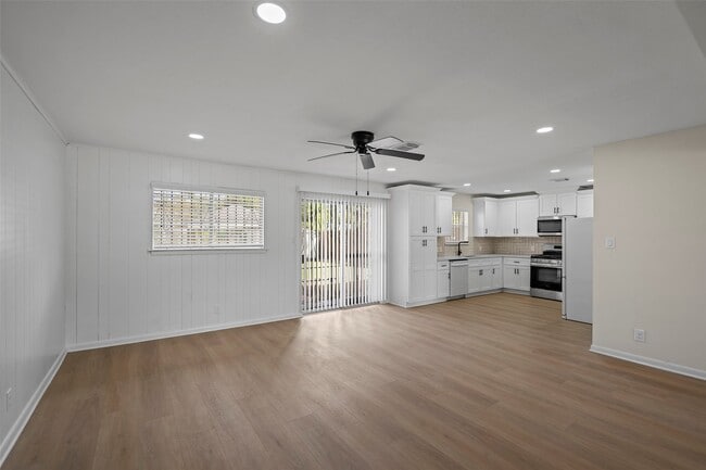 Building Photo - 3613 Crandon St