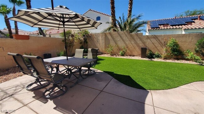 Building Photo - 1729 Mexican Poppy St