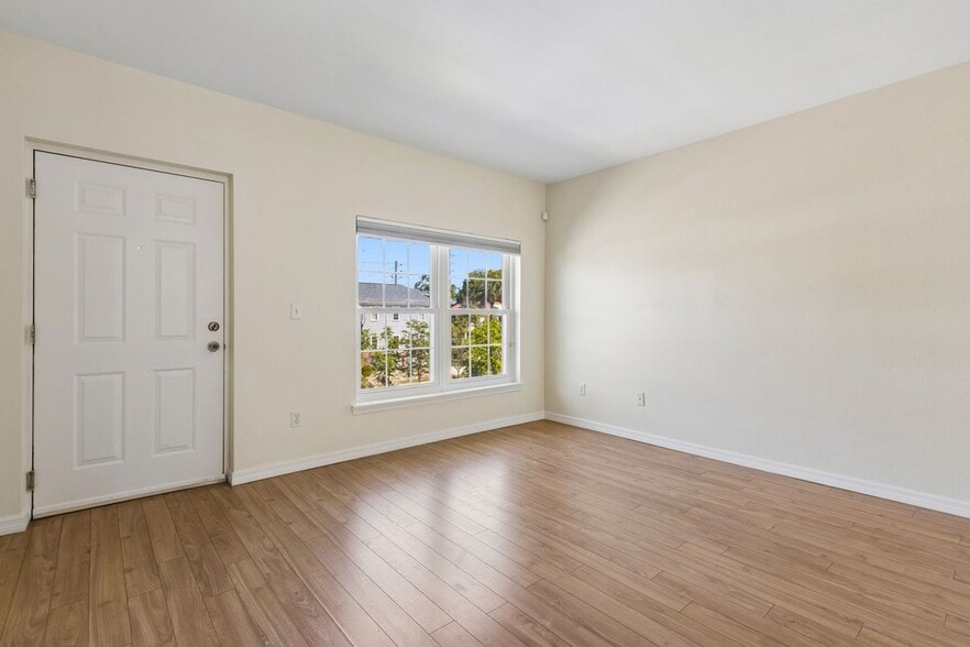 Building Photo - 506 N Liberty St