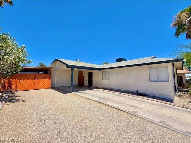 Building Photo - 6144 Rosalita Ave