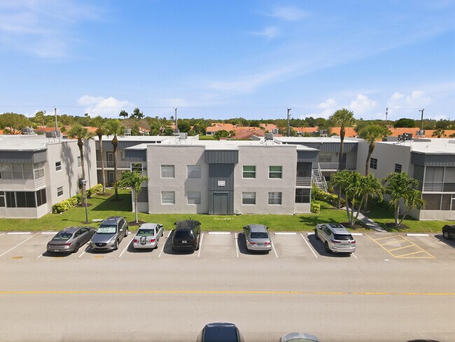 Building Photo - 226 Normandy Ln