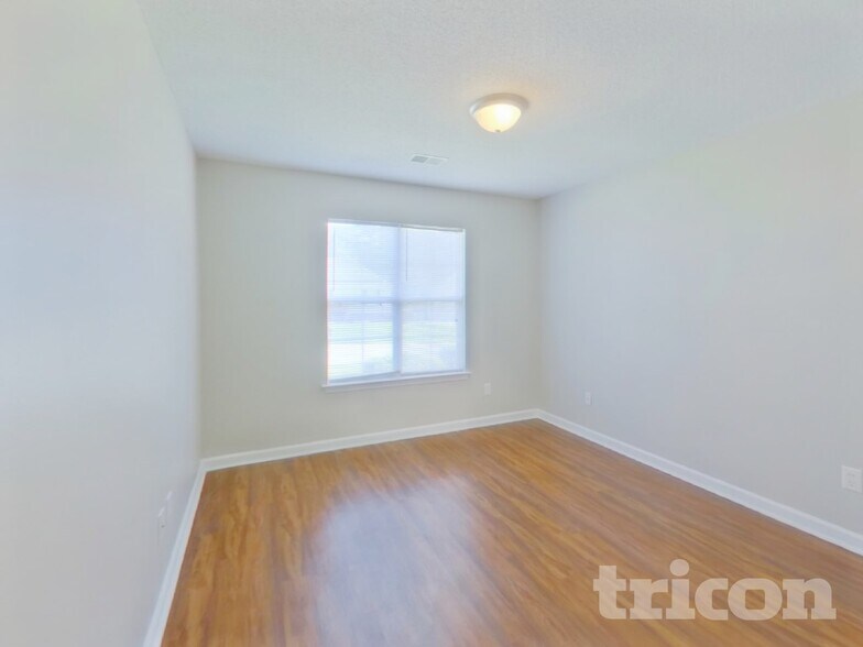Building Photo - 127 Wenlock Cir
