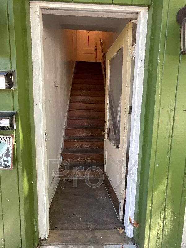 Building Photo - 349 S Wood St