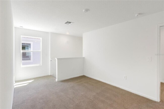 Building Photo - 2221 Rock Dr