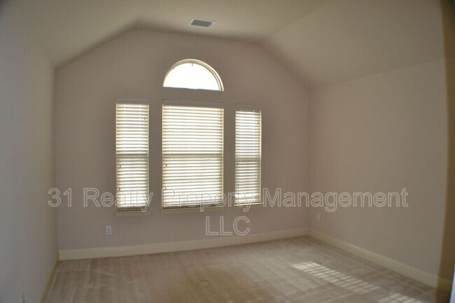 Building Photo - 6428 Abbotsford Dr