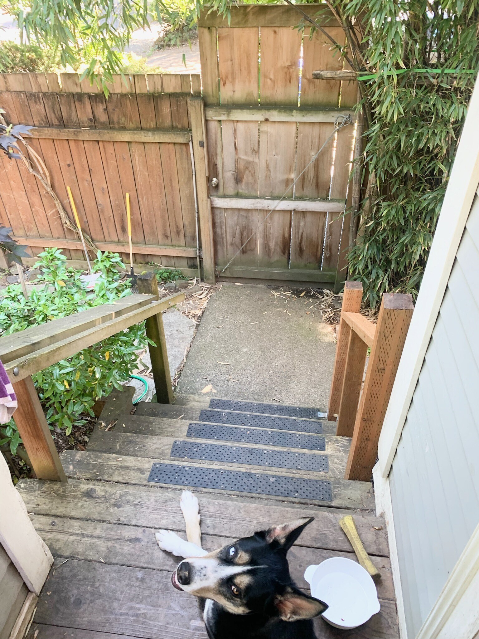 Building Photo - 634 NE 28th Ave