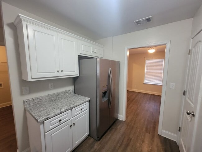 Building Photo - Lazy Acres - Columbia County