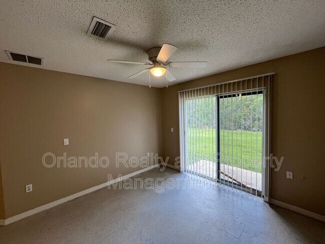 Building Photo - 550 Imperial Pl