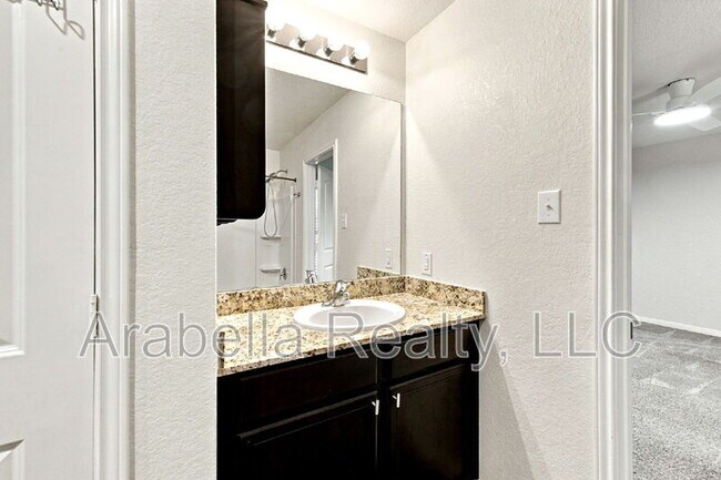 Building Photo - 11641 Claudette St