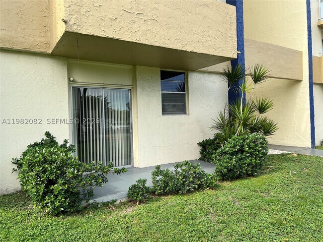 Building Photo - 801 NW 47th Ave