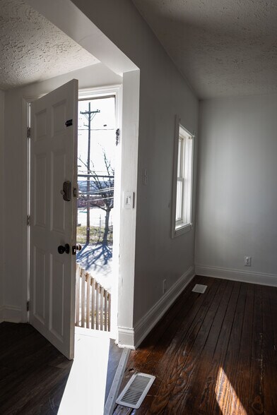 Living room looking at front door - 175 Gillette Ave
