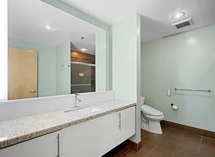 Spacious bathroom - 1111 S Grand Ave