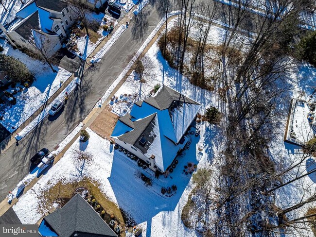 Building Photo - 38 Tanner Dr