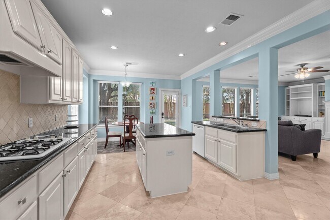 Building Photo - 9610 Champions Cove Dr