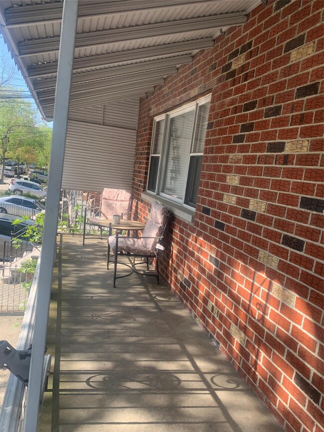 Building Photo - 2539 Lurting Ave