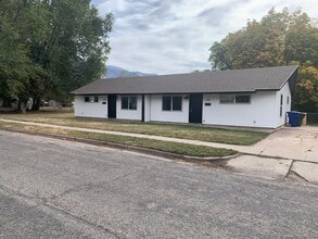 Building Photo - 651 Chester St