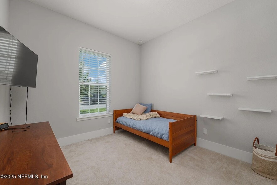 Building Photo - 40 Blue Hampton Dr