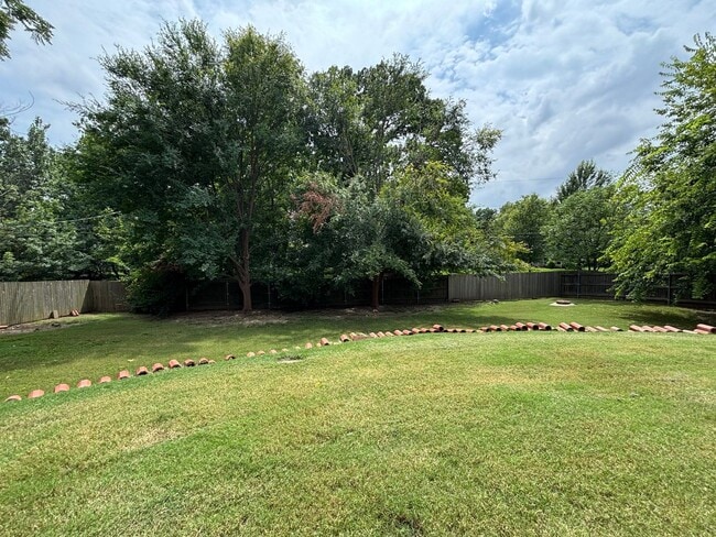 Building Photo - A House For Rent Does Not Come For Rent Ve...